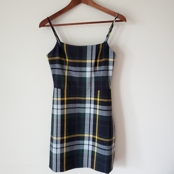 Aritzia Dresses & Skirts - Aritzia Wilfred Isabelle mini dress, green plaid